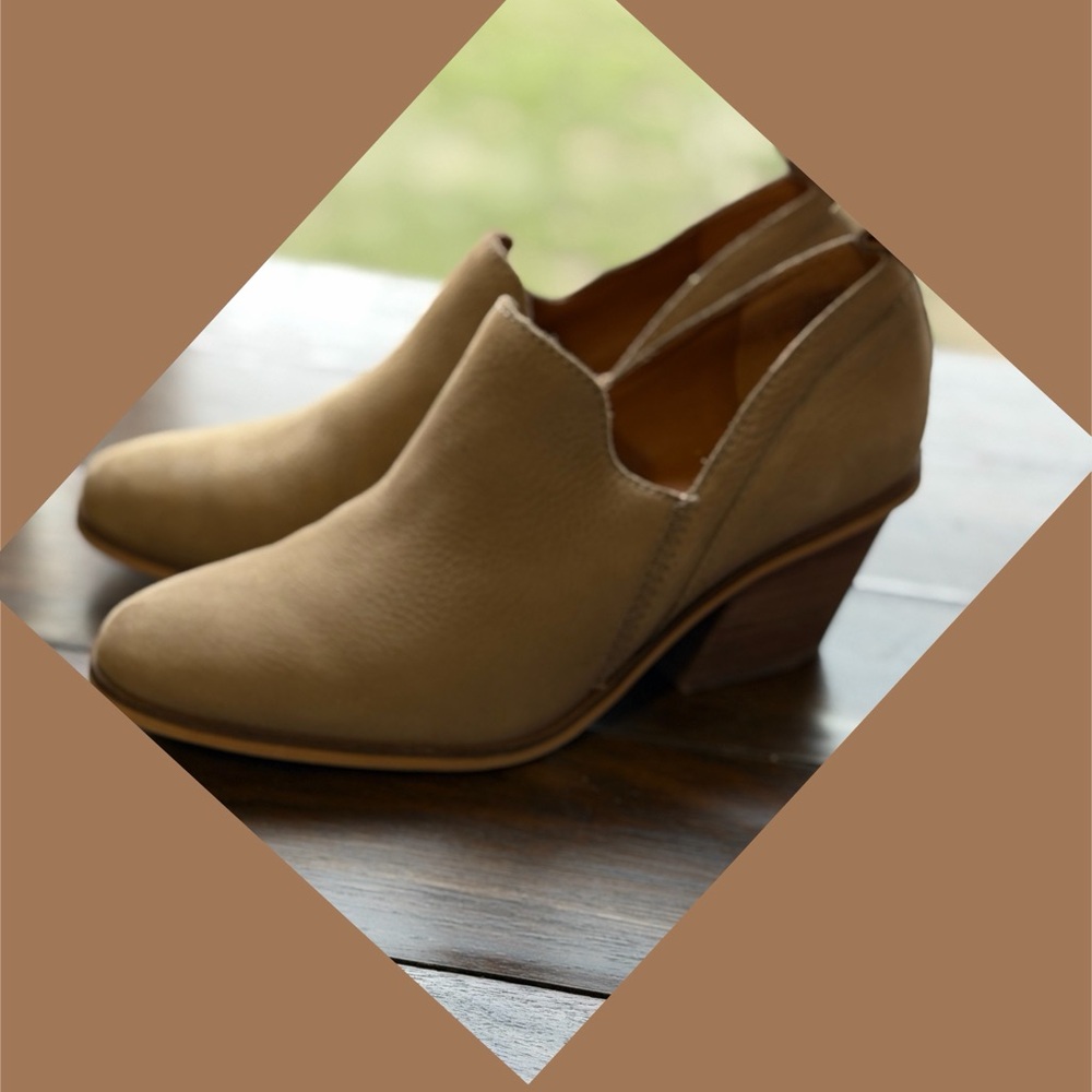 Lucky Brand Venna Leather Ankle Booties Tan Western Block Heel Size 7.5 - Picture 5 of 7